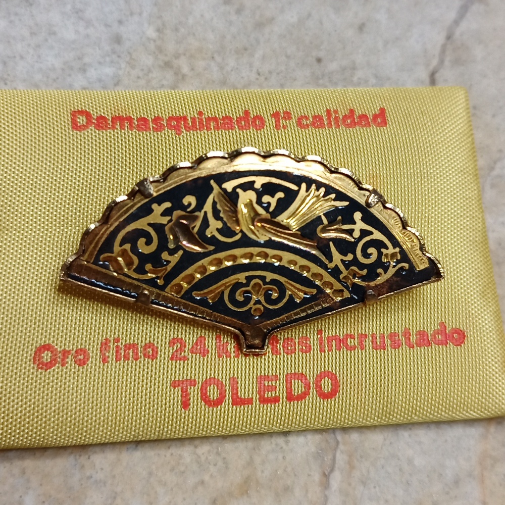 Vintage Toledo Damascene Fan Dove Brooch 24k gold plate and black Enamel Spain